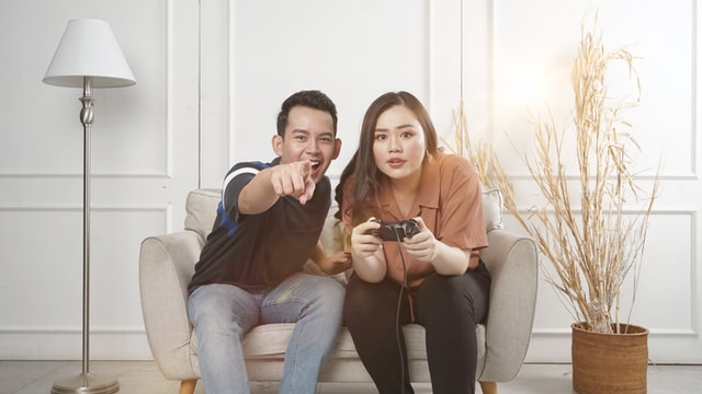 couple playing game